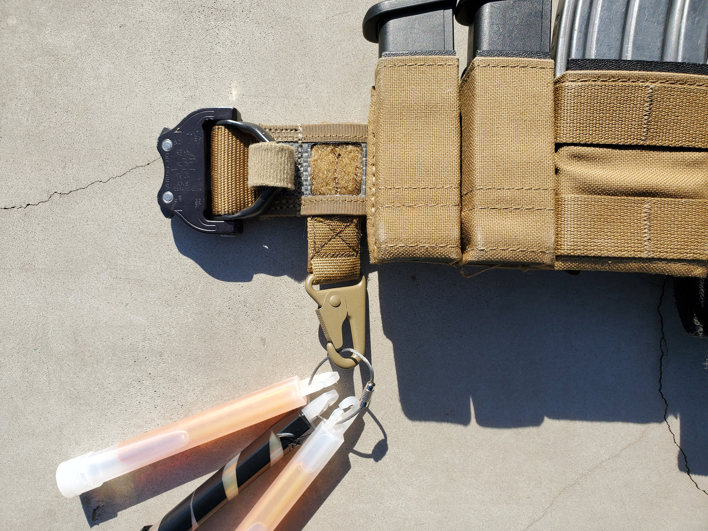 Forge Concepts Utility Hook on GBRS Assaulter Belt with Esstac Kywis and chemlights